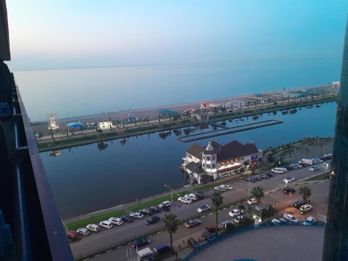 Smart Aparthotel Orbi City Batumi Exteriér fotografie