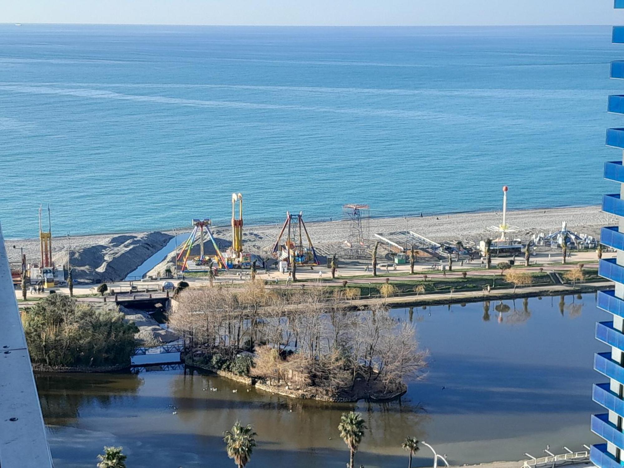 Smart Aparthotel Orbi City Batumi Exteriér fotografie